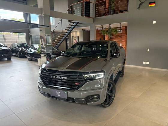 RAM RAMPAGE 2.0 HURRICANE 4 TURBO GASOLINA R/T 4X4 AUTOMÁTICO